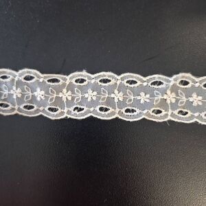 Lace, Ecru Cotton Vintage Beading 1" wide x 12"